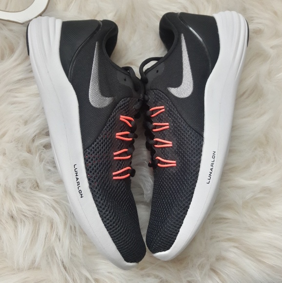 NEW Nike Lunar Apparent - Picture 3 of 6